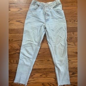 Vintage Guess? Jeans. High button fly waist, light wash size 10 vintage